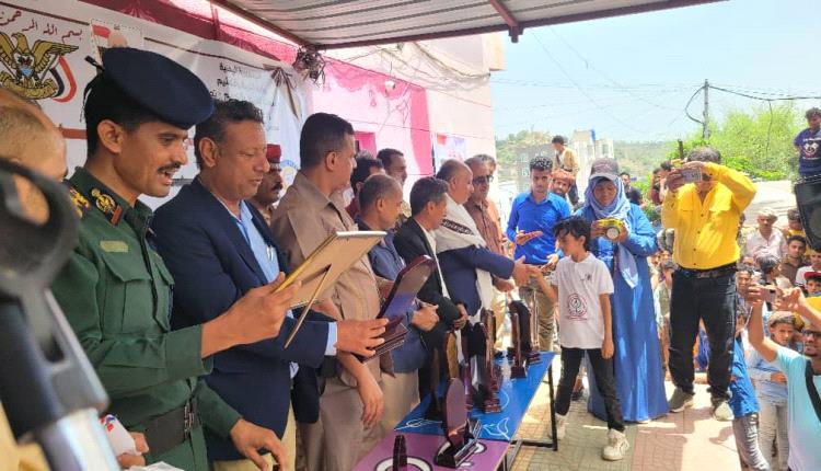 تكريم الطلاب الفائزين بمسابقة رياضة الفيدا في تعز 