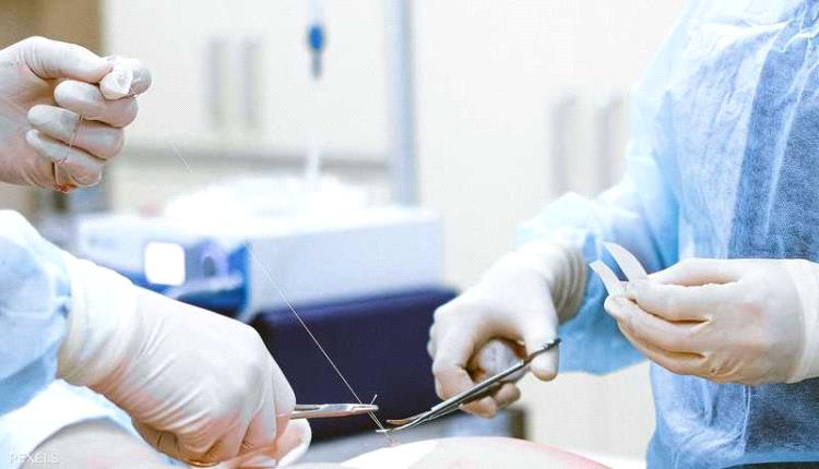 من أنسجة حيوانية.. خيوط جراحية "ذكية" تشعر بالالتهاب وتعالجه