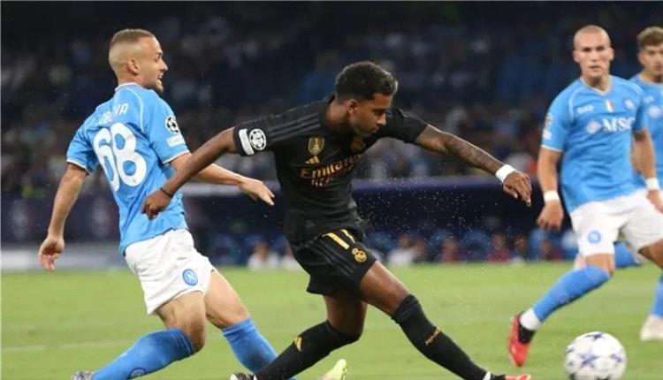 دوري أبطال أوروبا :مواجهة نارية بين نابولي و ريال مدريد