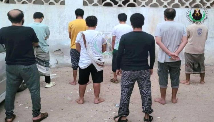 إدارة المخدرات بقوات الحزام الأمني تُرحل ثمانية متهمين للسجن المركزي بالعاصمة عدن