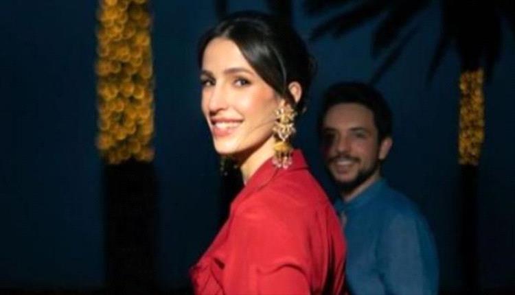 الملكة رانيا تنشر صورة جديدة لحمل الأميرة رجوة الحسين
