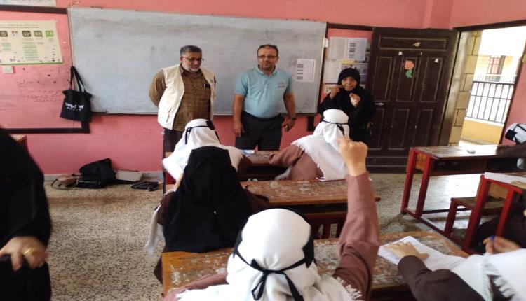 قيادة دائرة وإدارة التعليم بالمجلس الانتقالي تواصل زياراتها التفقدية لسير الاختبارات في عدد من المدارس في عدن
