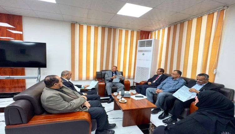 رئيس مجلس القضاء الأعلى يناقش مع وزير المالية الجوانب المالية المتعلقة بالسلطة القضائية