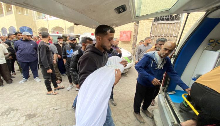 مق،تل 3 فلسطين،يين وإصابة 10 آخرين في قص،ف إسر،ائيلي استهدف محيط مدرسة في غز،ة