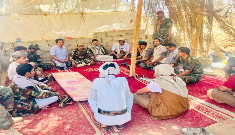 قيادات محور سبأ تنفذ زيارة ميدانية لجبهات القتال في مديرية حريب وتهنئ المرابطين بعيد الفطر 