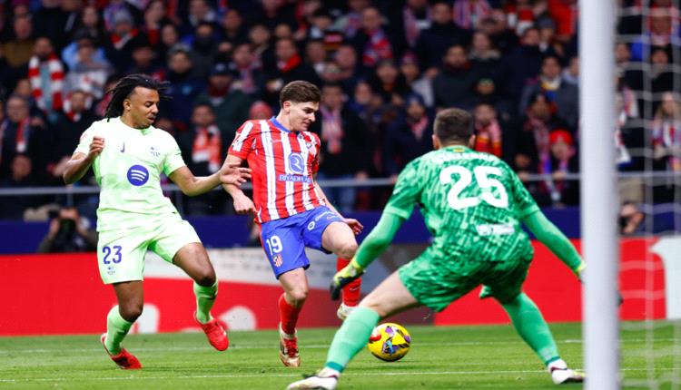التشكيلة الأساسية لموقعة أتلتيكو مدريد ضد برشلونة