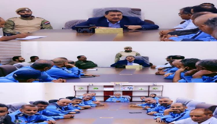 مدير أمن عدن يترأس اجتماعًا هامًا في إدارة شرطة المرور