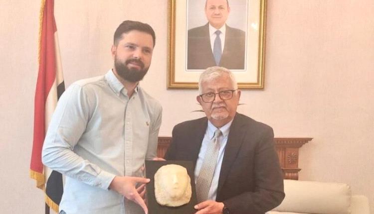 اليمن يستعيد قطعة أثرية قتبانية من بريطانيا تعود لأكثر من قرن قبل الميلاد