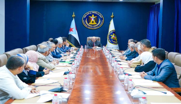 هيئة الرئاسة تشيد بتضحيات النخبة الحضرمية وتدعو أبناء المحافظة للمشاركة الفاعلة في فعالية "حضرموت أولاً" بالمكلا