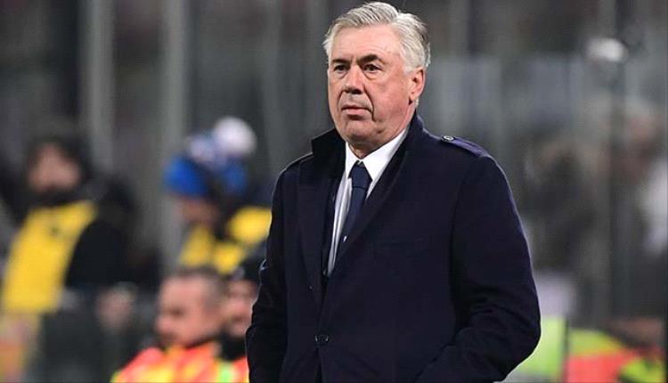 لماذا صعد الريال وطلب ان يطرد هذا الحكم … ؟!