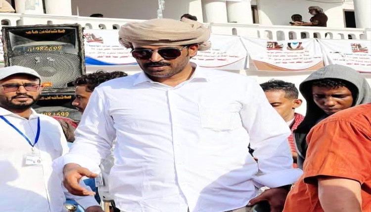 رئيس انتقالي أرياف المكلا يهنئ العميد المحمدي بنجاح فعالية "حضرموت أولًا" ويشيد بمشاركة أبناء المديرية