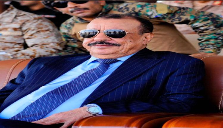 بن بريك يصف مجلس الرئاسة بـ"الأصنام" ويدعو التحالف إلى إقالتهم لهذا السبب! 