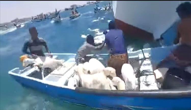 سفينة غير مؤهلة تتسبب بكارثة بحرية جديدة في خليج عدن