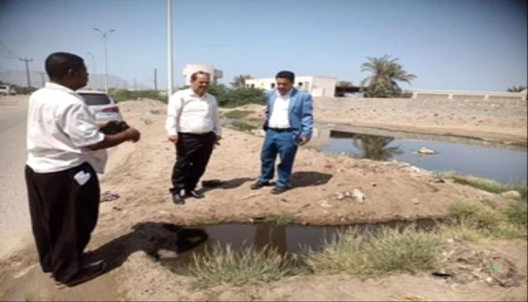 امين عام خورمكسر يتابع معالجة اشكاليات طفح الصرف الصحي وانتشار الحميات