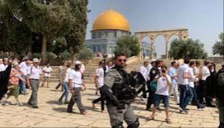 مستوطنون يقتحمون الأقصى تحت حماية مشددة من شرطة الاحتلال