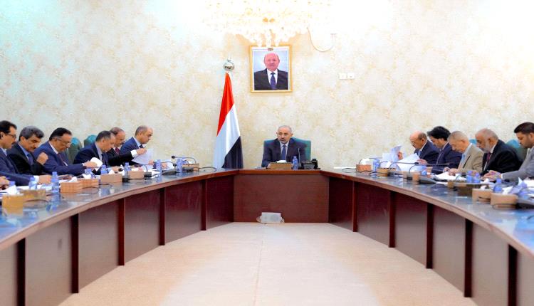 لجنة الموارد تؤكد مواصلة الإصلاحات وتحذّر من محاولات التلاعب بأسعار الصرف
