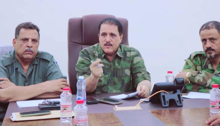 اجتماع أمني موسّع في عدن يضع حدًا للتجاوزات ضد شركات الصرافة ويحذر من السوق السوداء