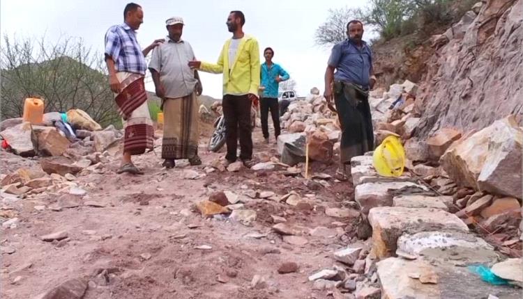 عضو الجمعية الوطنية يزور طريق سيلة غزال ويشيد بأعمال الرص