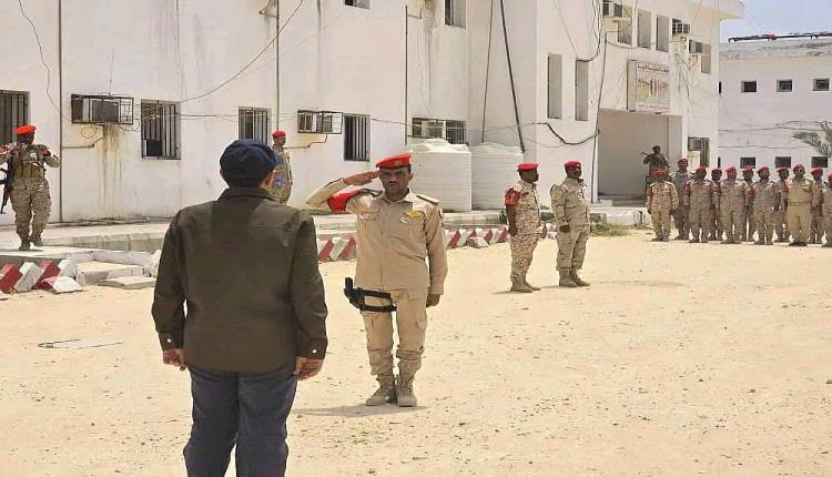 محافظ حضرموت يثني على جاهزية الشرطة العسكرية ودورها في حفظ الأمن
