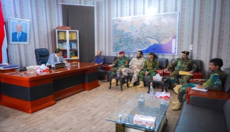 محافظ شبوة يعلن بدء استقبال المجندين الجدد ويؤكد على الكفاءة والتوزيع العادل

