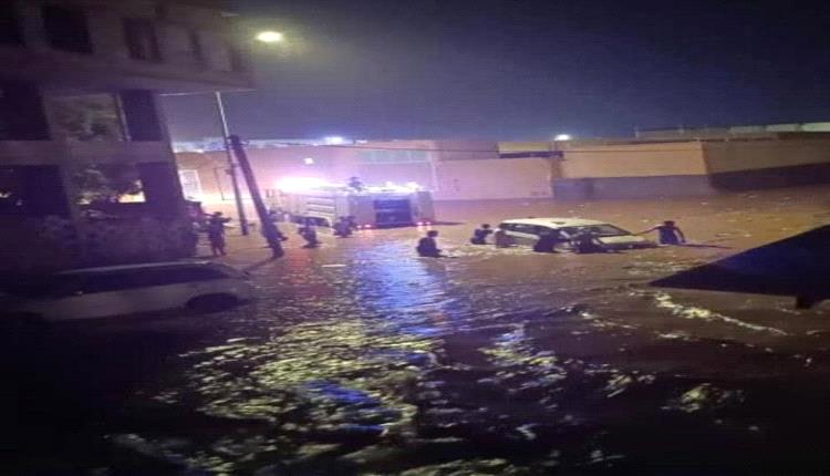 خسائر وأضرار جراء أمطار غزيرة تضرب مديريات عدن"صور"