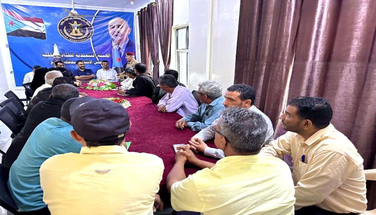 فريق التوجيه والرقابة الرئاسي يلتقي الهيئة التنفيذية للمجلس الانتقالي بمحافظة الضالع