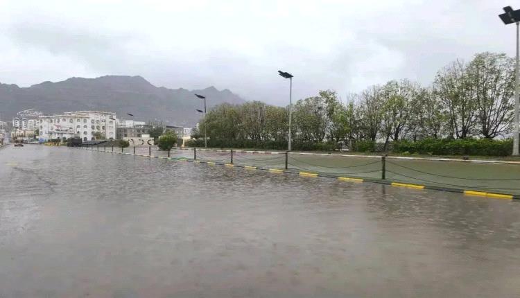 يحدث الان : أمطار وسيول غزيرة على العاصمة اليمنية صنعاء