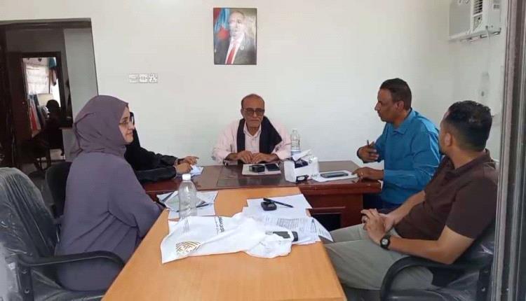 فريق التوجيه والرقابة الرئاسية يطلع على نشاط فرق العمل في منسقية المجلس بجامعة أبين