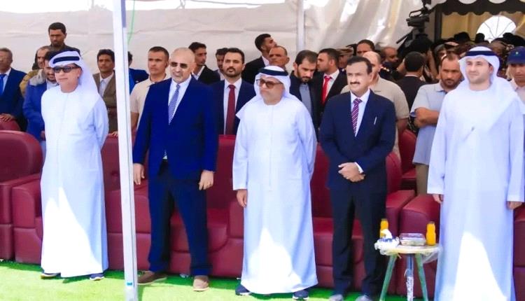 من الظلام إلى النور.. كيف غيّرت الإمارات واقع الجنوب؟ افتتاح جديد لمشاريع الطاقة الشمسية في شبوه وعدن