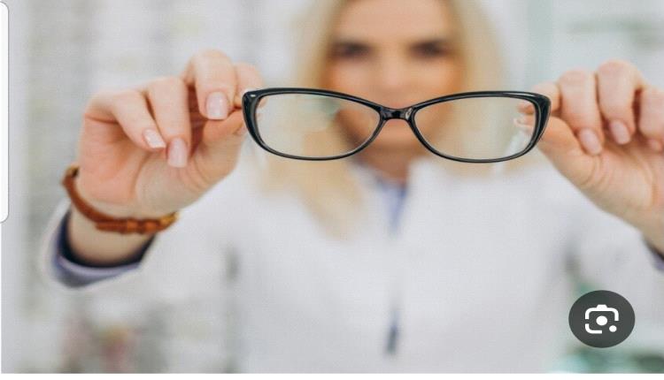 متى تشكل النظارات خطورة على العين؟