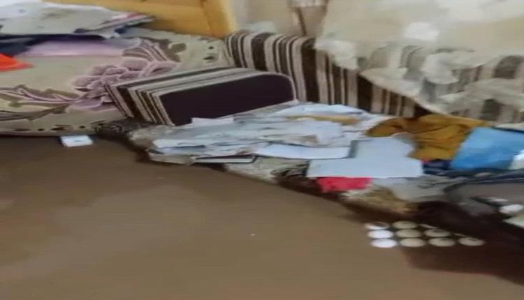 مناشدة دامية من قلب المناضلة ابتسام العقربي: السيول أغرقت بيتي وأتلفت كل ما أملك