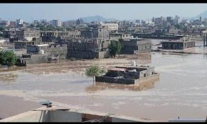السلطة المحلية في البريقة بعدن تعلن المديرية منطقة منكوبة وتدعو للتدخل العاجل