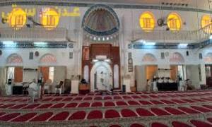 عراك حاد بأحد مساجد كريتر بسبب خلافات على الصف الأول 