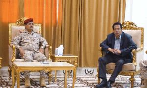 وزير الدفاع يشيد بجهود الاجهزة الأمنية والعسكرية بمحافظة المهرة

