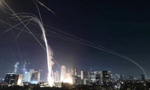 الجيش الإسر..ائيلي يعترض صا..روخًا أُطلق من اليمن وسط توترات مع الحو..ثيين