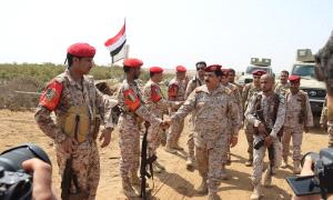  الداعري يزور المنطقة الخامسة ويشيد بالجاهزية والروح المعنوية للمقاتلين