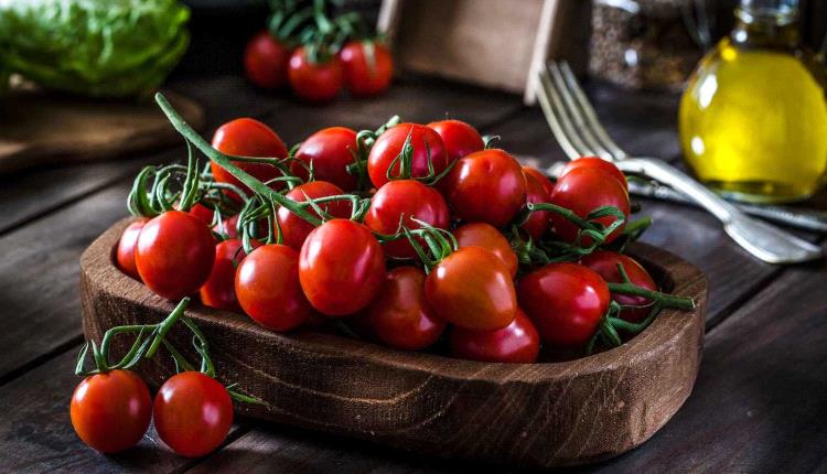 الطماطم الكرزية أم العادية.. أيهما أفضل لصحتك؟