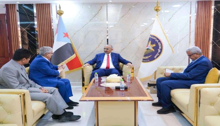 الرئيس الزُبيدي يؤكد حرص مجلس القيادة الرئاسي على تطوير أداء الأجهزة الأمنية وبناء قدراتها