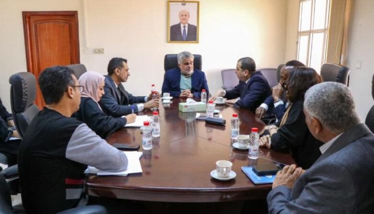 التخطيط وبرنامج الأغذية يناقشان خطط مواجهة تراجع التمويل