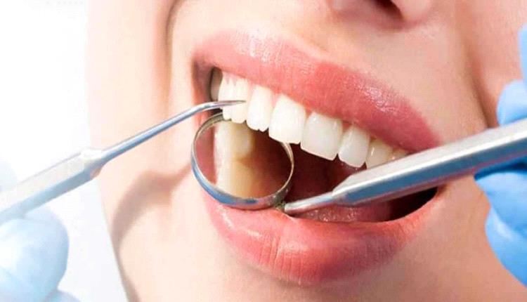 كيف يتسبب السكر بتسوس الأسنان في دقائق؟