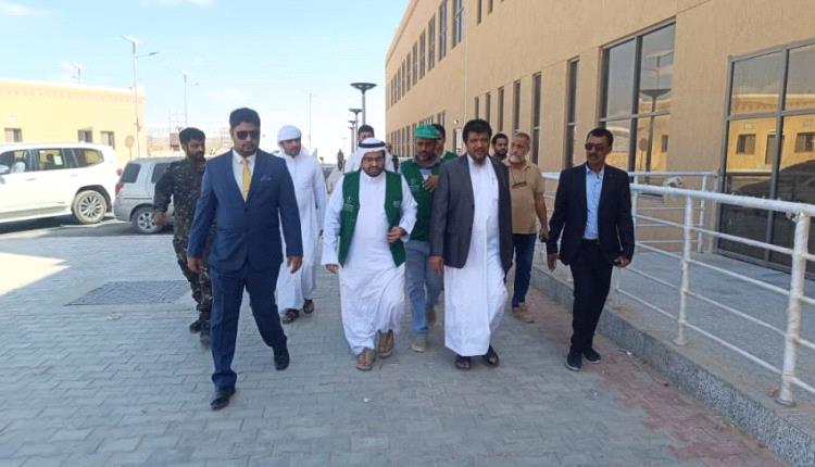 متابعة ميدانية لمشروع مدينة الملك سلمان الطبية والتعليمية في المهرة