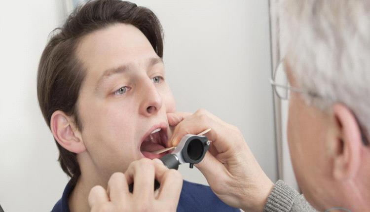 5 علامات تدل على التهاب اللوزتين