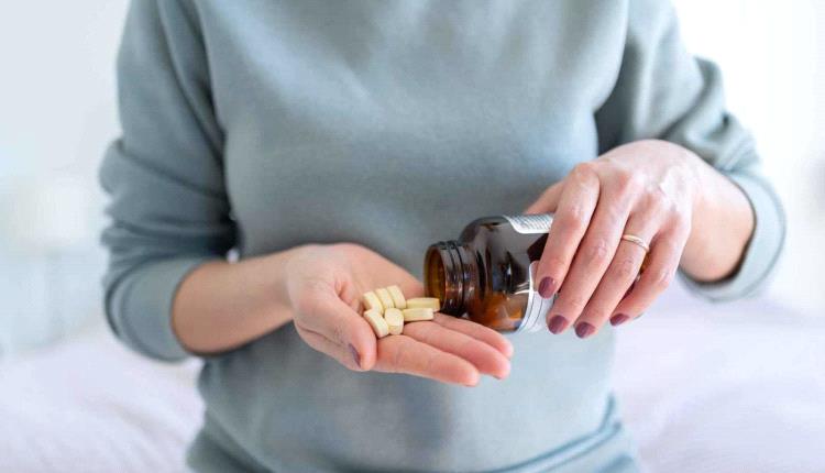 عالمة مناعة تكشف عن 9 مكملات أساسية للشيخوخة الصحية