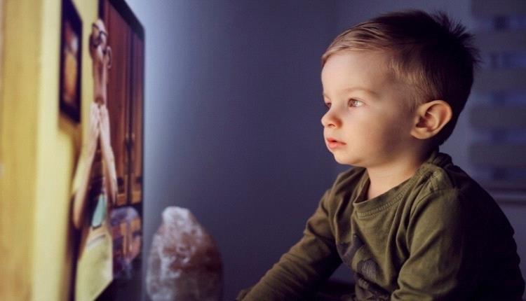 تأثير الرسوم المتحركة على نمو دماغ الأطفال