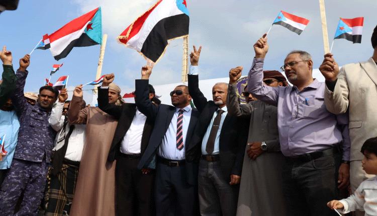 استجابة لدعوة انتقالي سقطرى.. اعتصام جماهيري مفتوح بحديبو للمطالبة بإعلان دولة الجنوب العربي