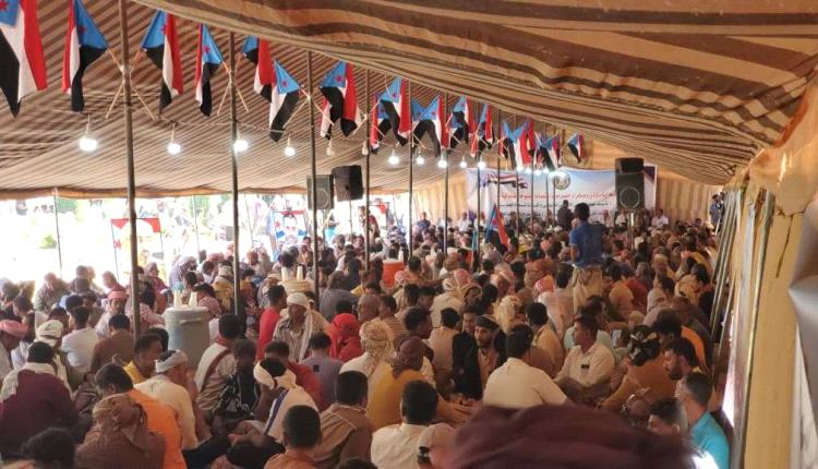 أبناء وادي وصحراء حضرموت يواصلون اعتصامهم لمطالبة المجلس الانتقالي إعلان دولة الجنوب العربي