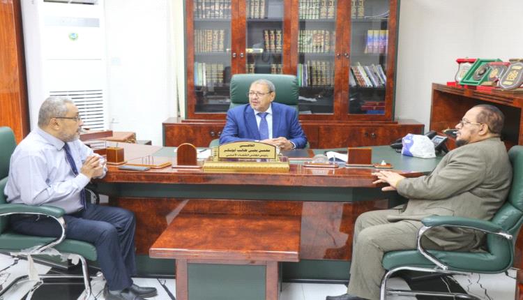رئيس مجلس القضاء الأعلى يلتقي عميد المعهد العالي للقضاء لمناقشة سير العملية التعليمية
