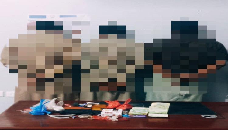 في عملية ناجحة .. إدارة مكافحة المـ.ـخدرات بشبوة تضبط 3 مروجين