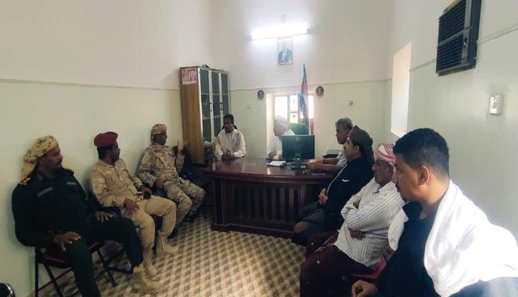 قيادة انتقالي حورة ووادي العين تستقبل قائد اللواء 15 صاعقة لبحث تعزيز التنسيق الأمني بالمديرية