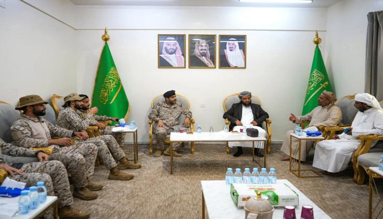 محافظ سقطرى ونائب وزير الأوقاف يزوران قيادة قوة الدعم والإسناد السعودي بالمحافظة